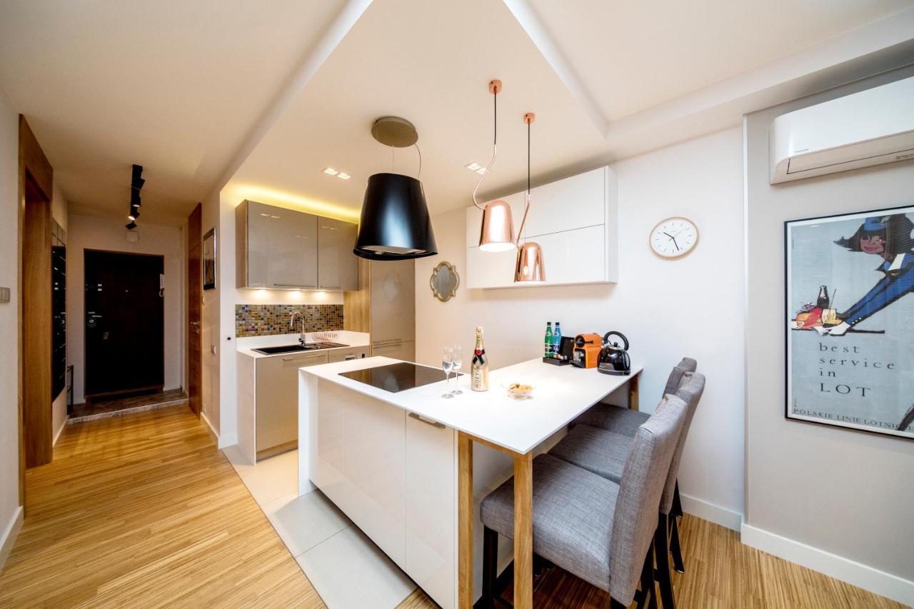 Golden Apartment With Air Condition By Your Freedom Βαρσοβία Εξωτερικό φωτογραφία